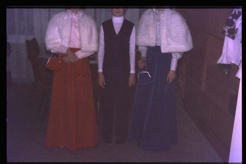 27.Delft okt 1975 Brigitte,Marion,Peter.JPG